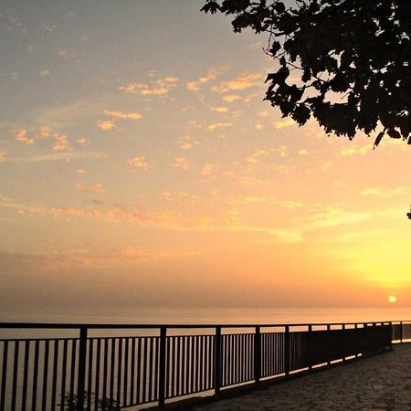 Uno Spettacolo Della Natura San Lucido Ngoại thất bức ảnh